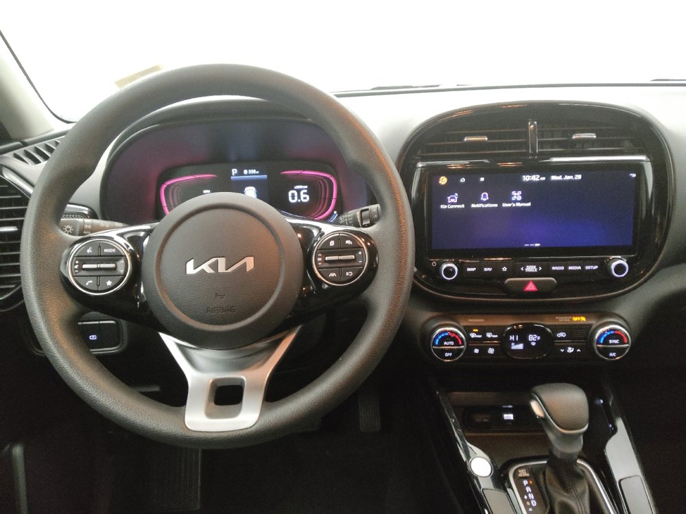 Used 2024 Kia Soul S image 22