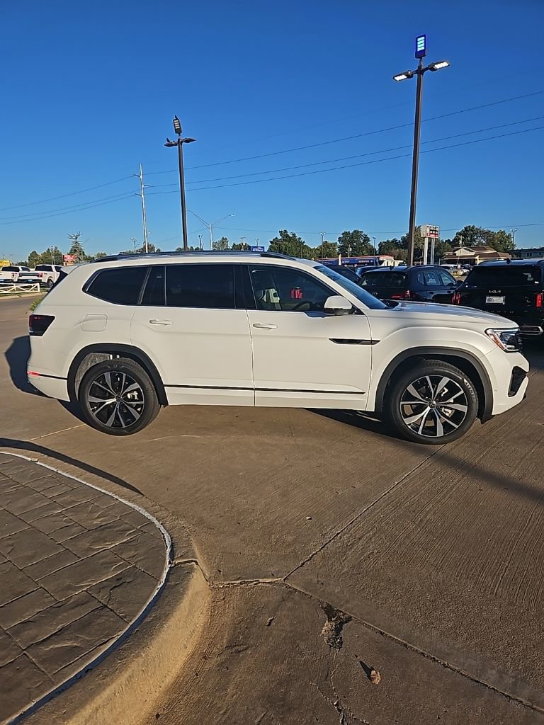 New 2026 Volkswagen Atlas SEL Premium R-Line image 4