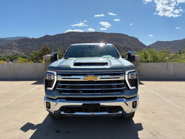 Used 2024 Chevrolet Silverado 3500 LTZ image 5