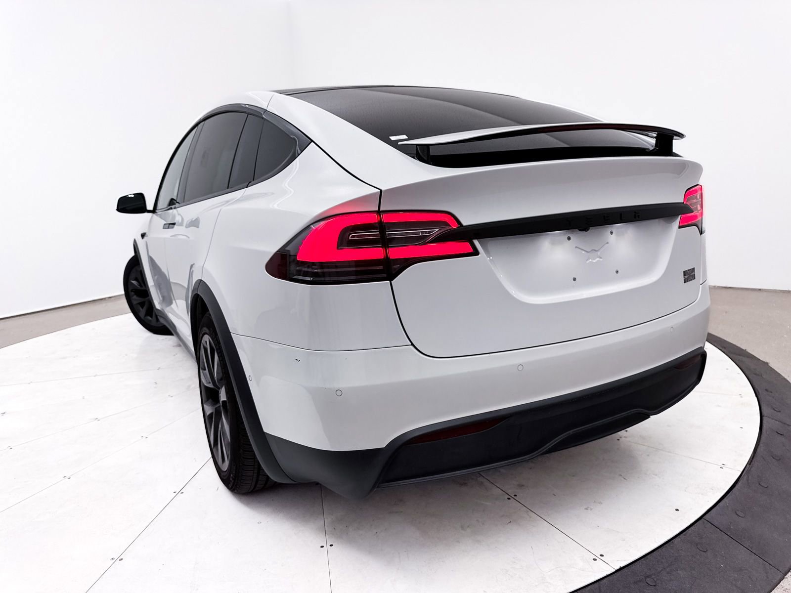 Used 2022 Tesla Model X Plaid AWD/4WD image 17