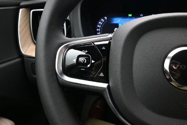 New 2027 Volvo XC60 B5 Core AWD/4WD image 25