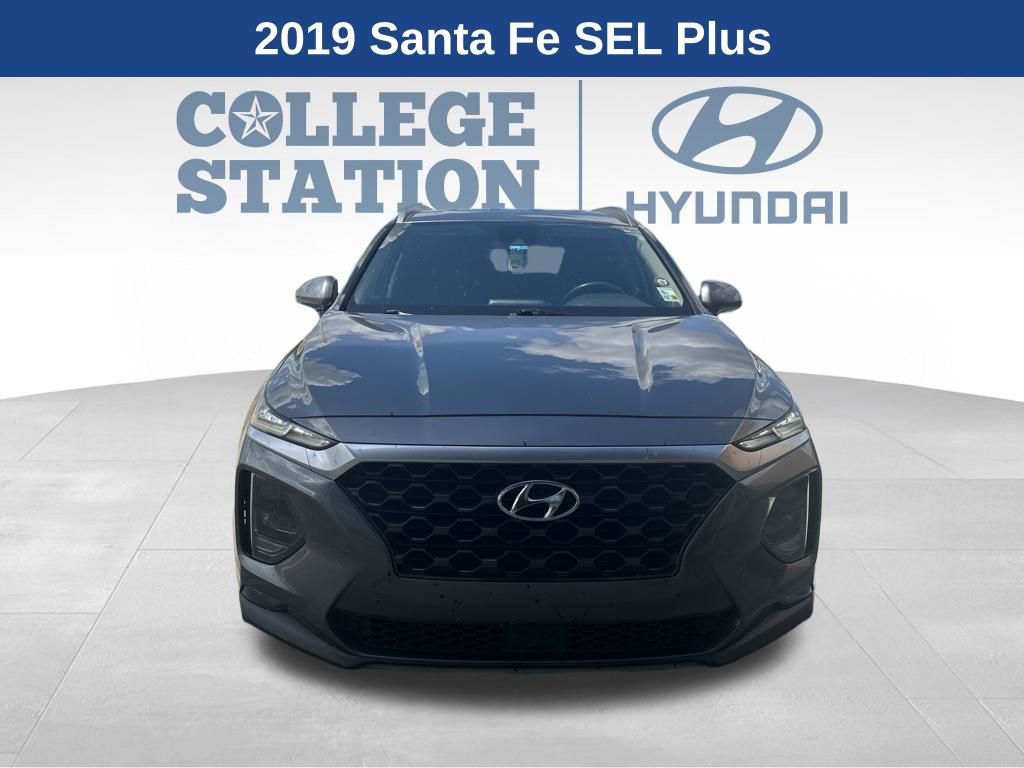 Used 2019 Hyundai Santa Fe SEL image 2