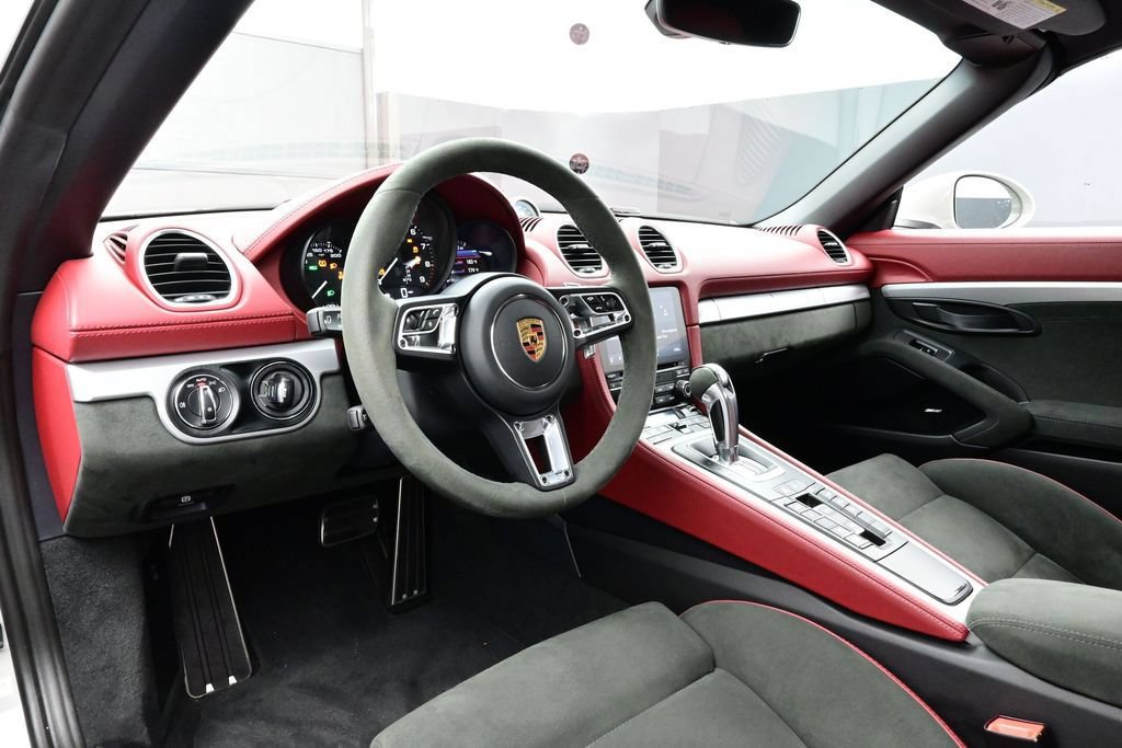 Certified 2023 Porsche 718 Boxster Spyder RWD image 4