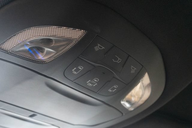 Used 2020 Chrysler Pacifica Touring w/ S Appearance Package FWD image 31