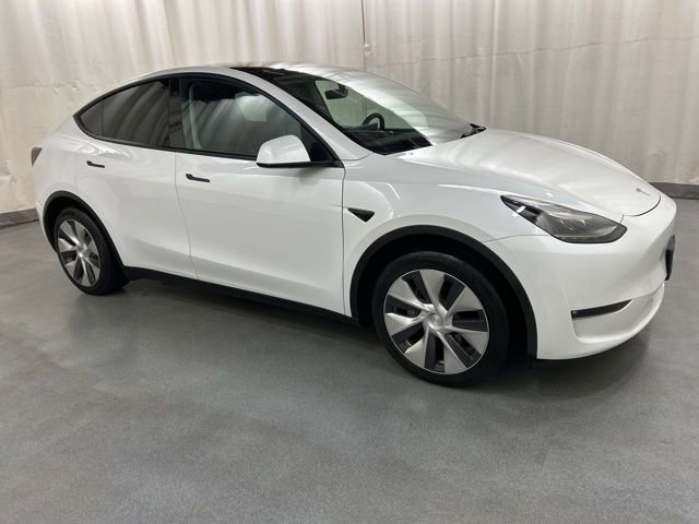 Used 2023 Tesla Model Y Long Range image 1