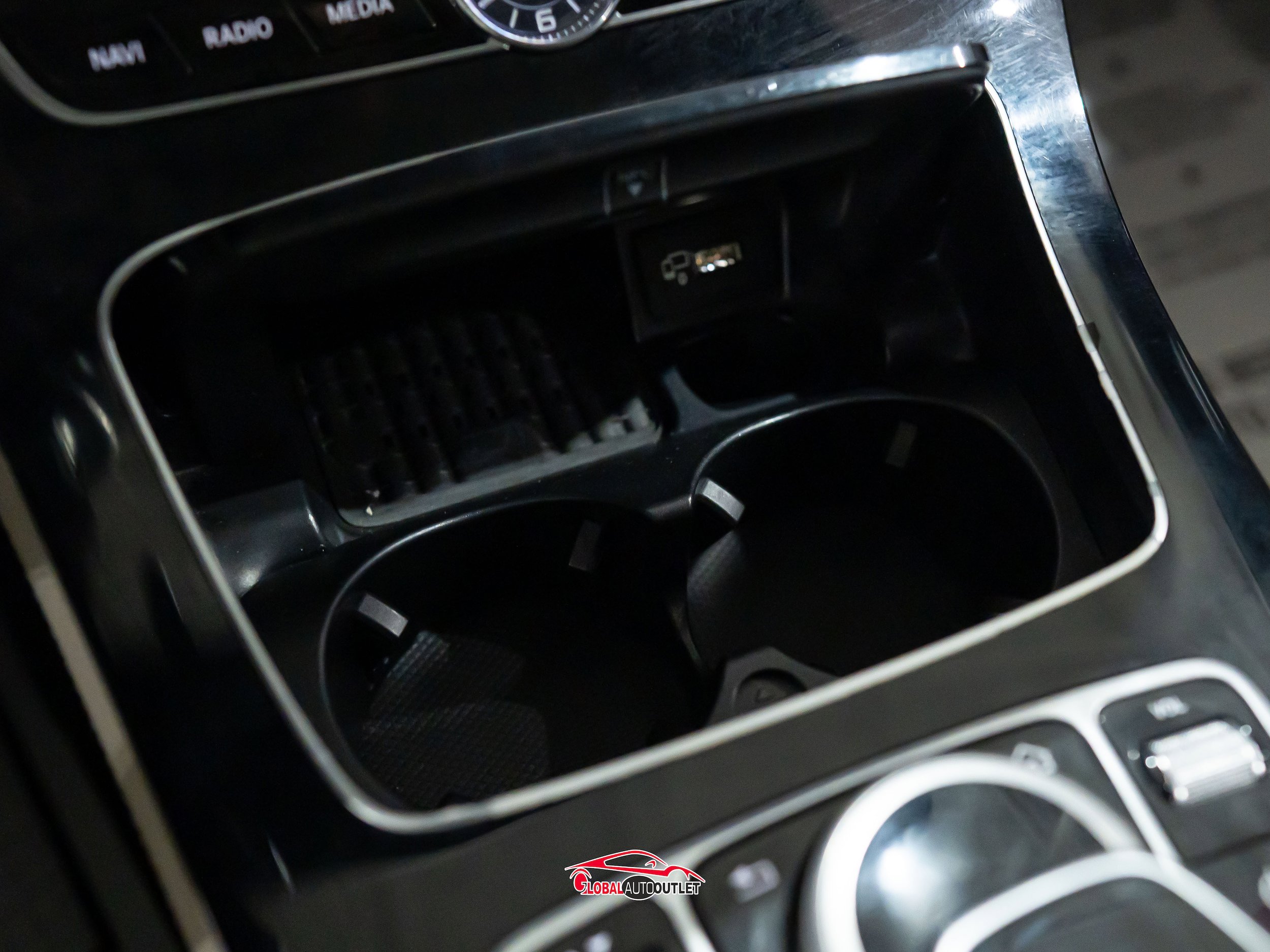 Used 2017 Mercedes-Benz E 300 4MATIC image 35