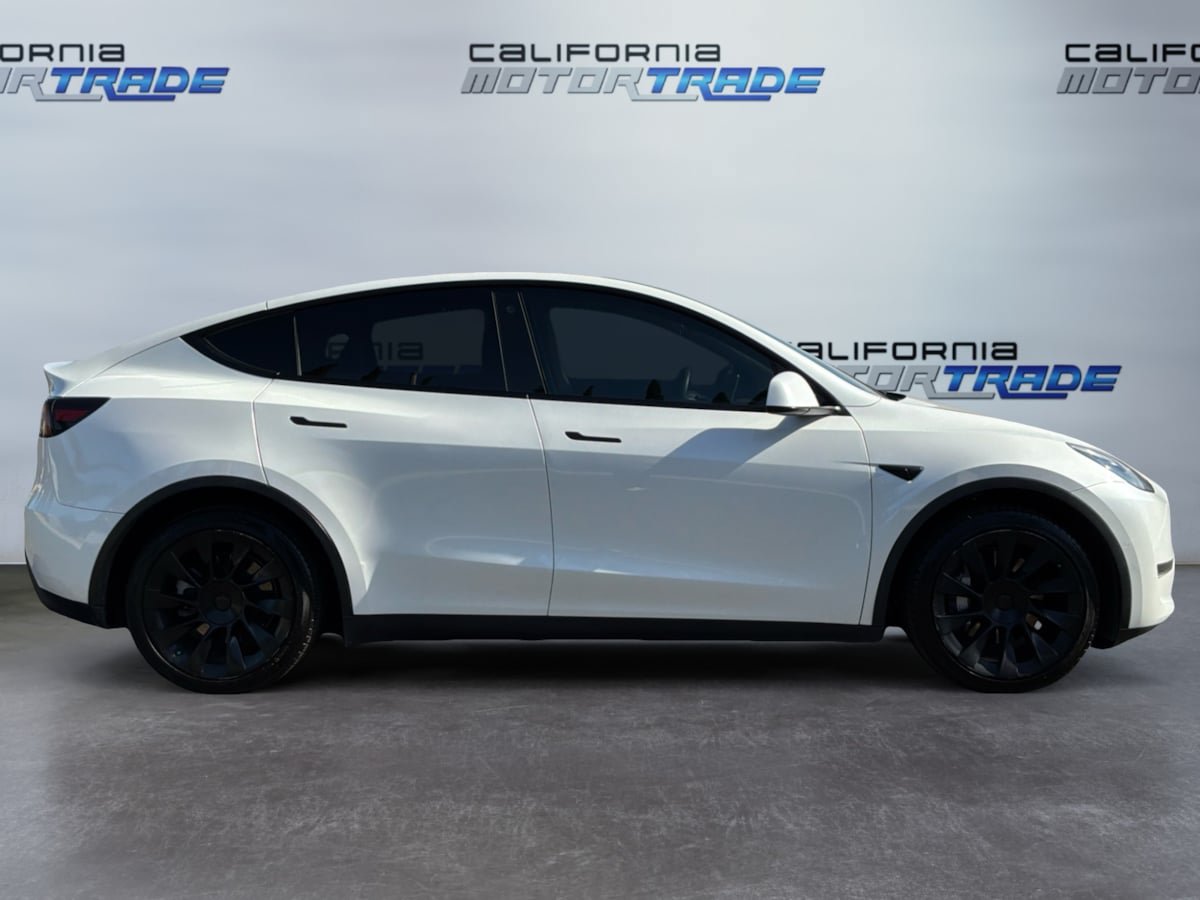 Used 2021 Tesla Model Y Long Range AWD/4WD image 4