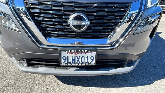 Used 2023 Nissan Rogue SV image 9