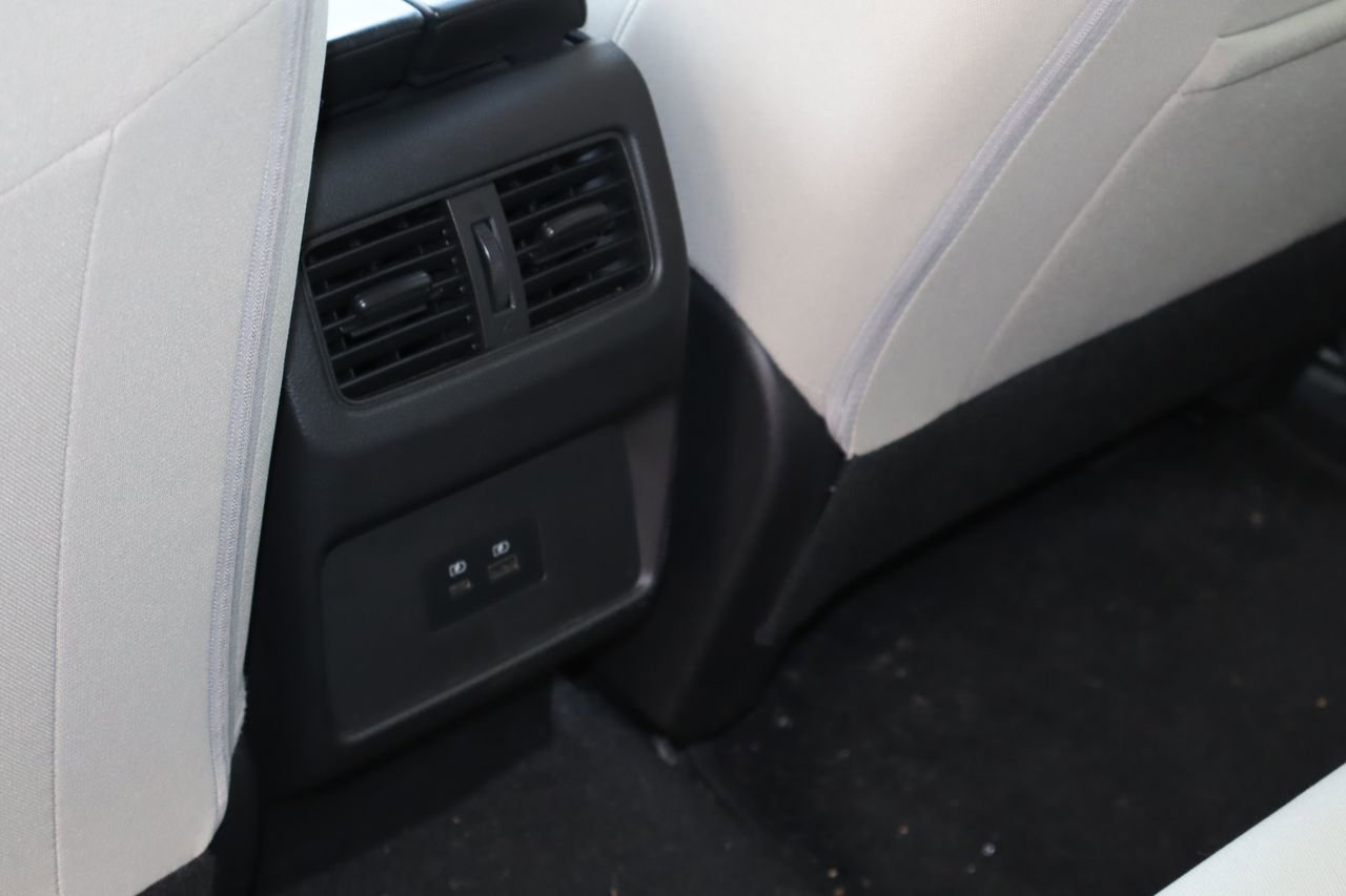 Used 2023 Nissan Rogue SV FWD image 18