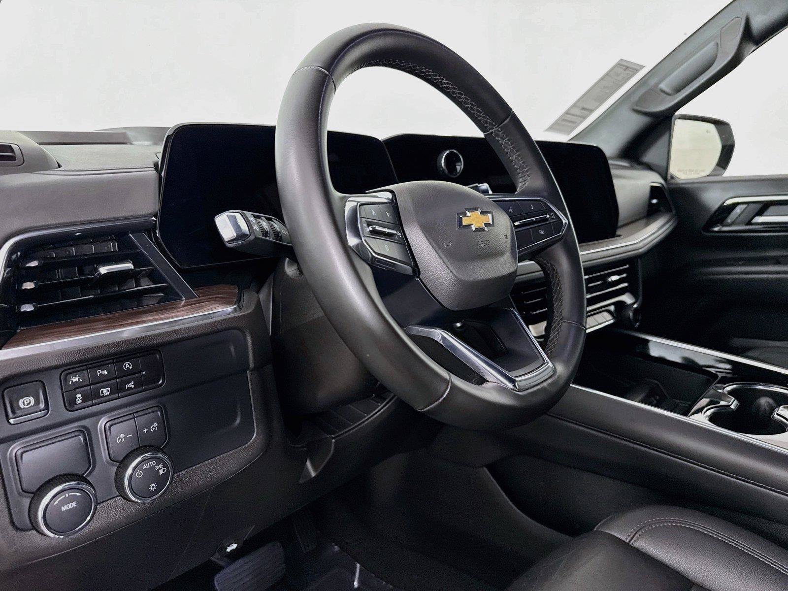 Used 2025 Chevrolet Tahoe LT RWD image 4