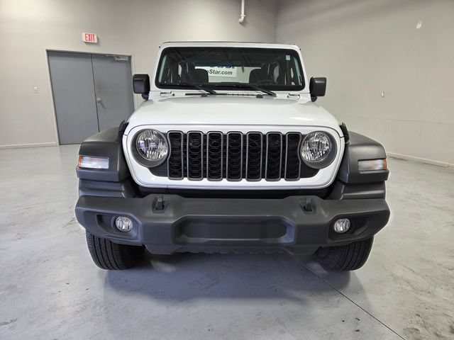 Used 2025 Jeep Wrangler Sport AWD/4WD image 2