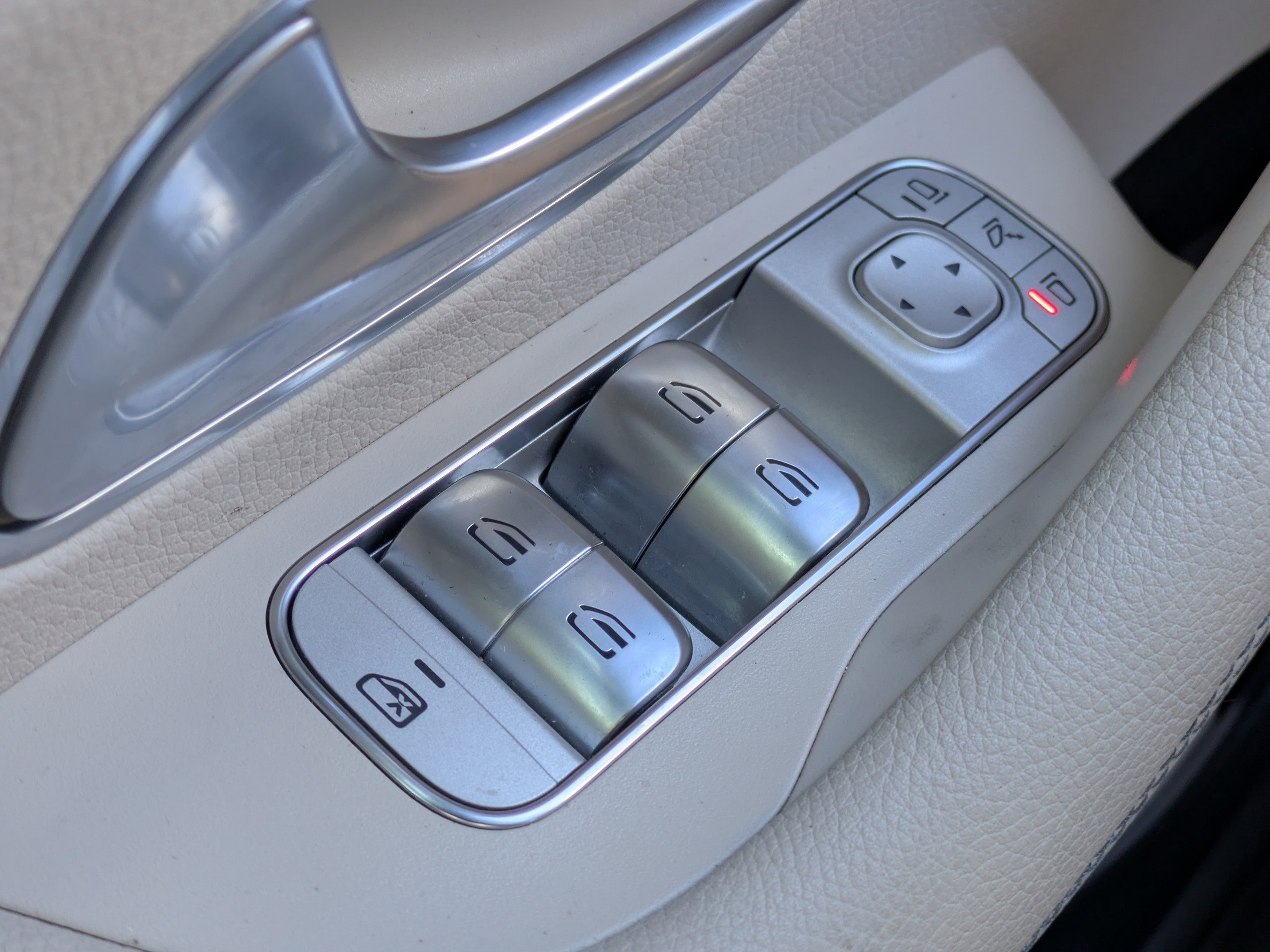 Certified 2024 Mercedes-Benz GLS 450 4MATIC image 31