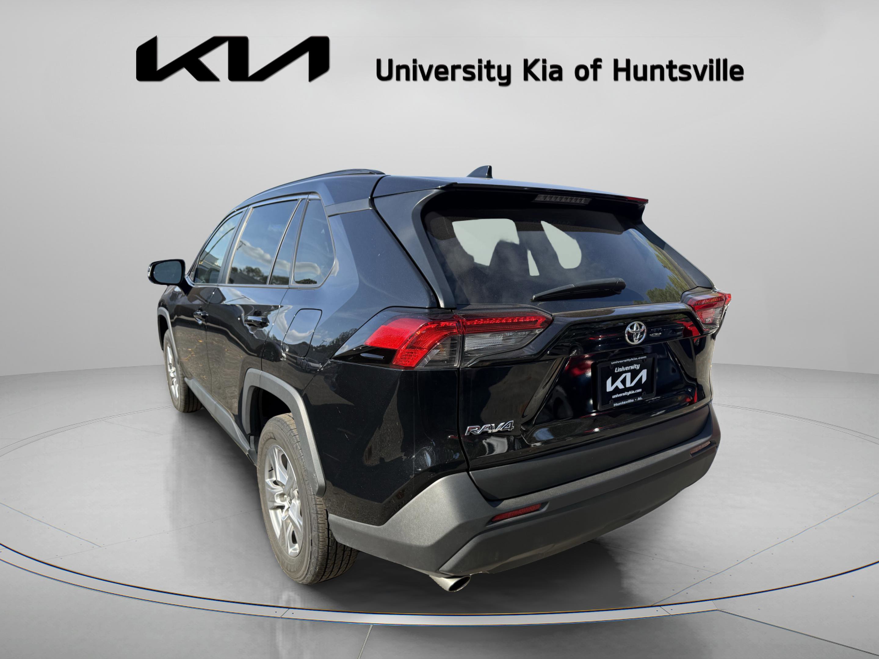 Used 2024 Toyota RAV4 XLE image 5