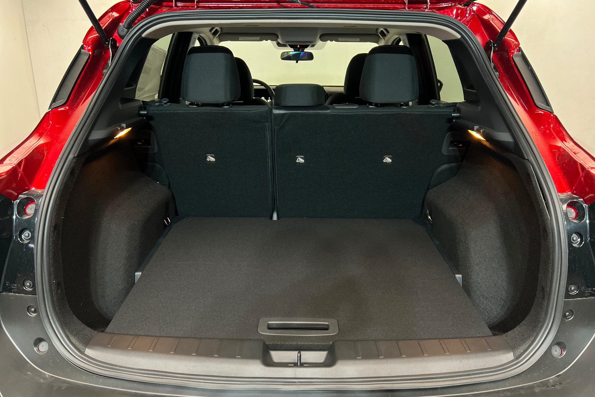 New 2026 Nissan Kicks SV w/ Cold Weather Package FWD image 24