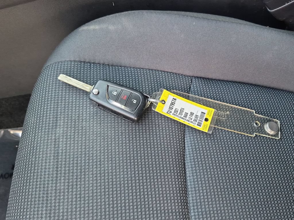 Used 2021 Toyota RAV4 LE w/ Carpet Mat Package (TMS) FWD image 33