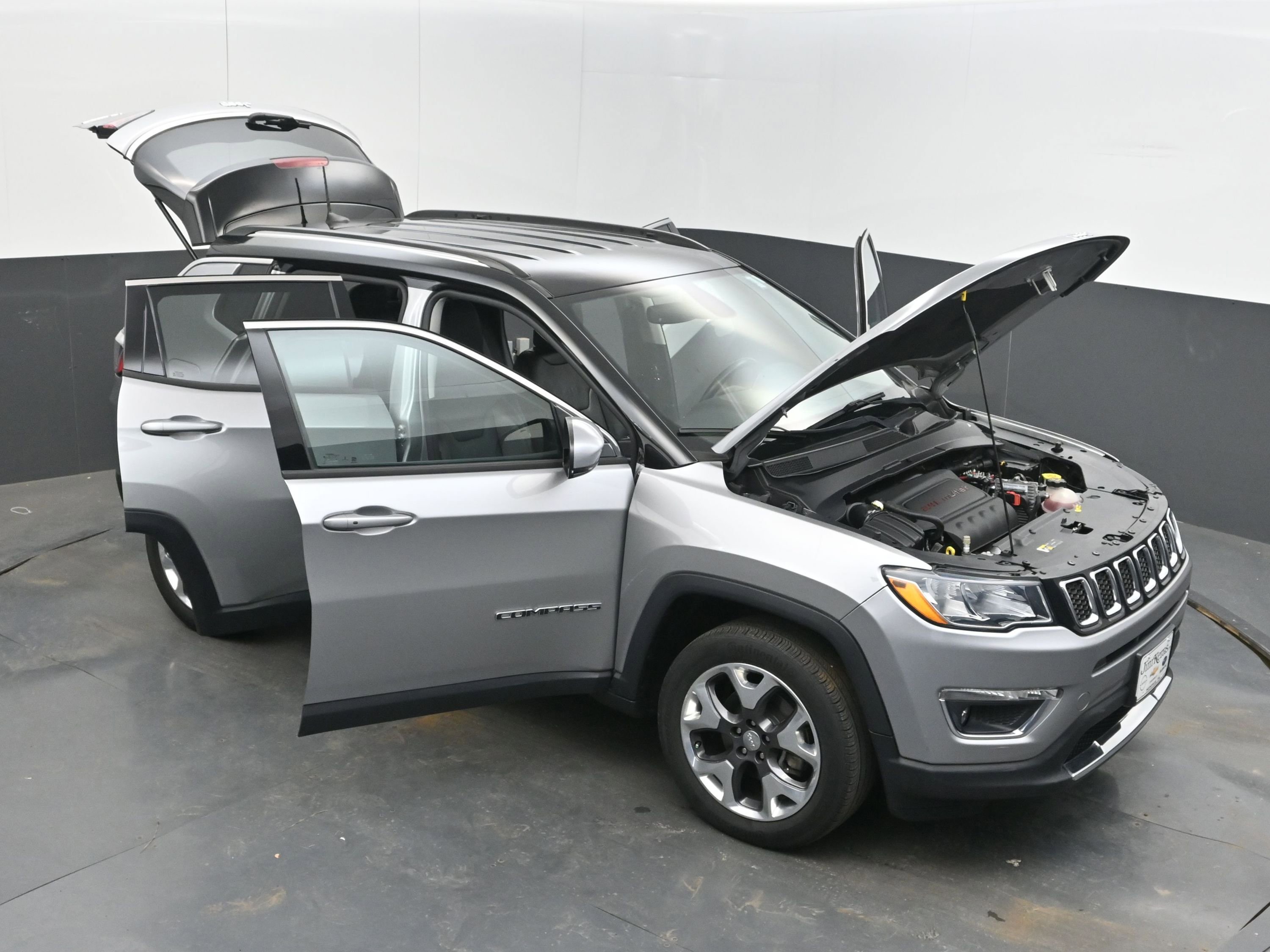 Used 2019 Jeep Compass Limited image 37