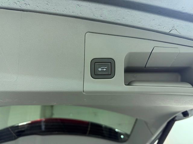 Used 2025 Cadillac XT5 Premium Luxury image 8