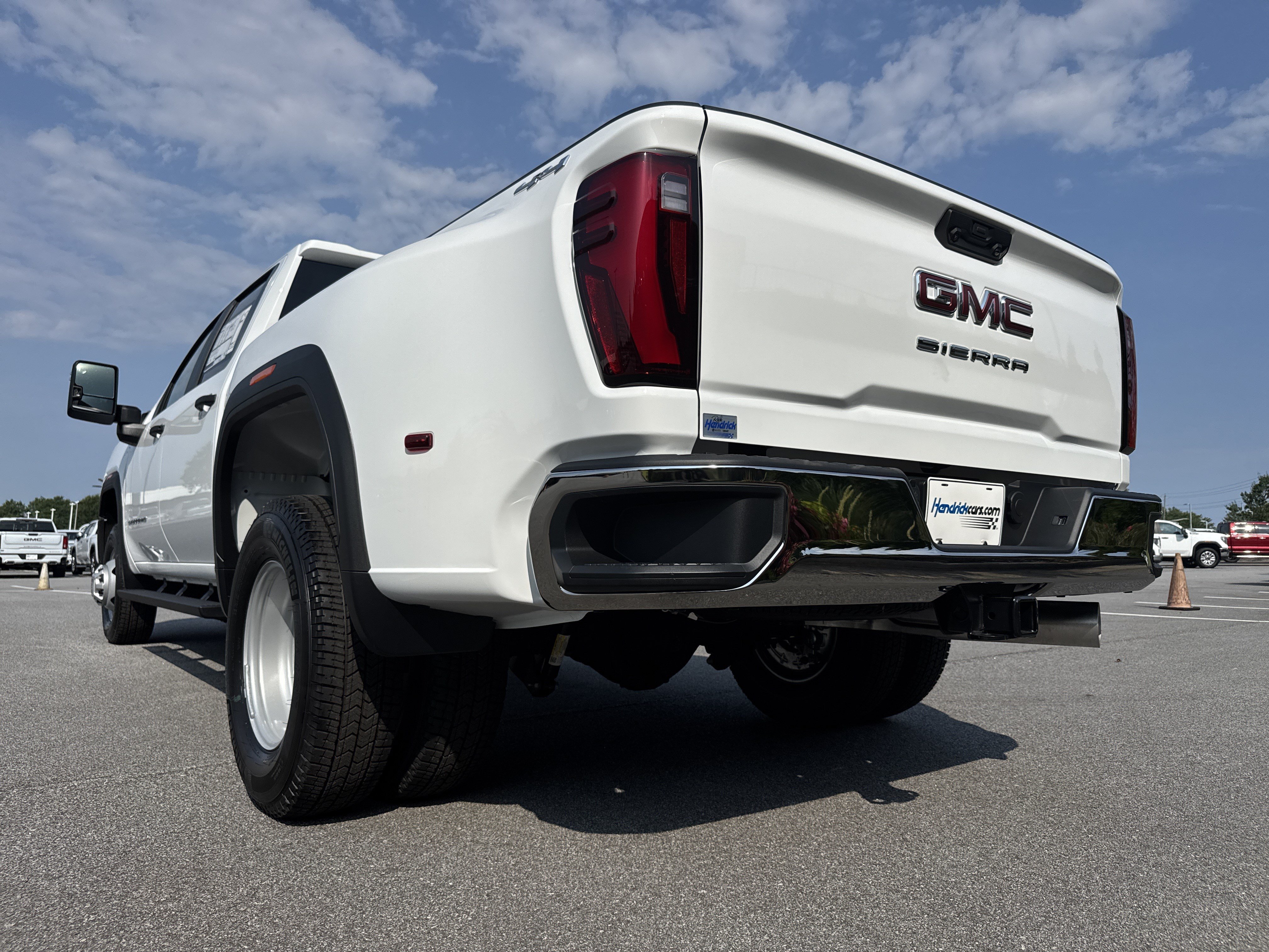 New 2026 GMC Sierra 3500 Pro AWD/4WD image 8