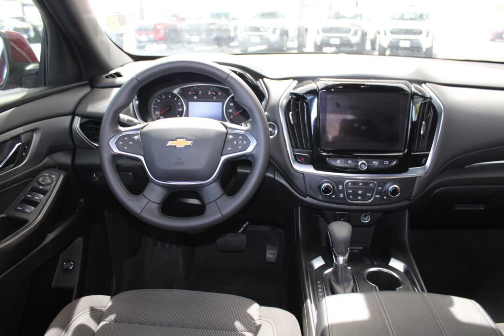Used 2022 Chevrolet Traverse LT w/ LPO, Floor Liner Package image 2