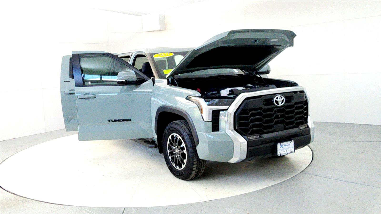 Used 2025 Toyota Tundra SR5 image 9