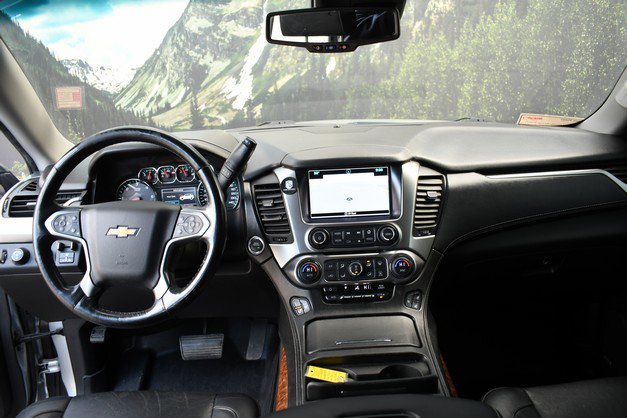 Used 2018 Chevrolet Suburban Premier image 18