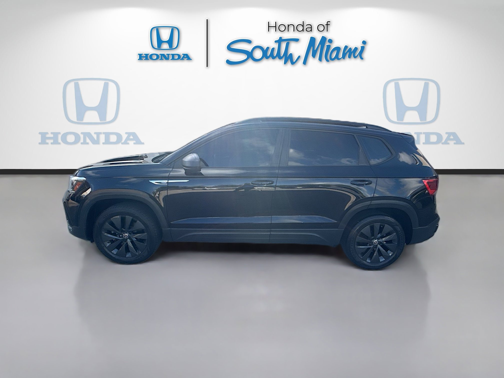 Used 2024 Volkswagen Taos S FWD image 4