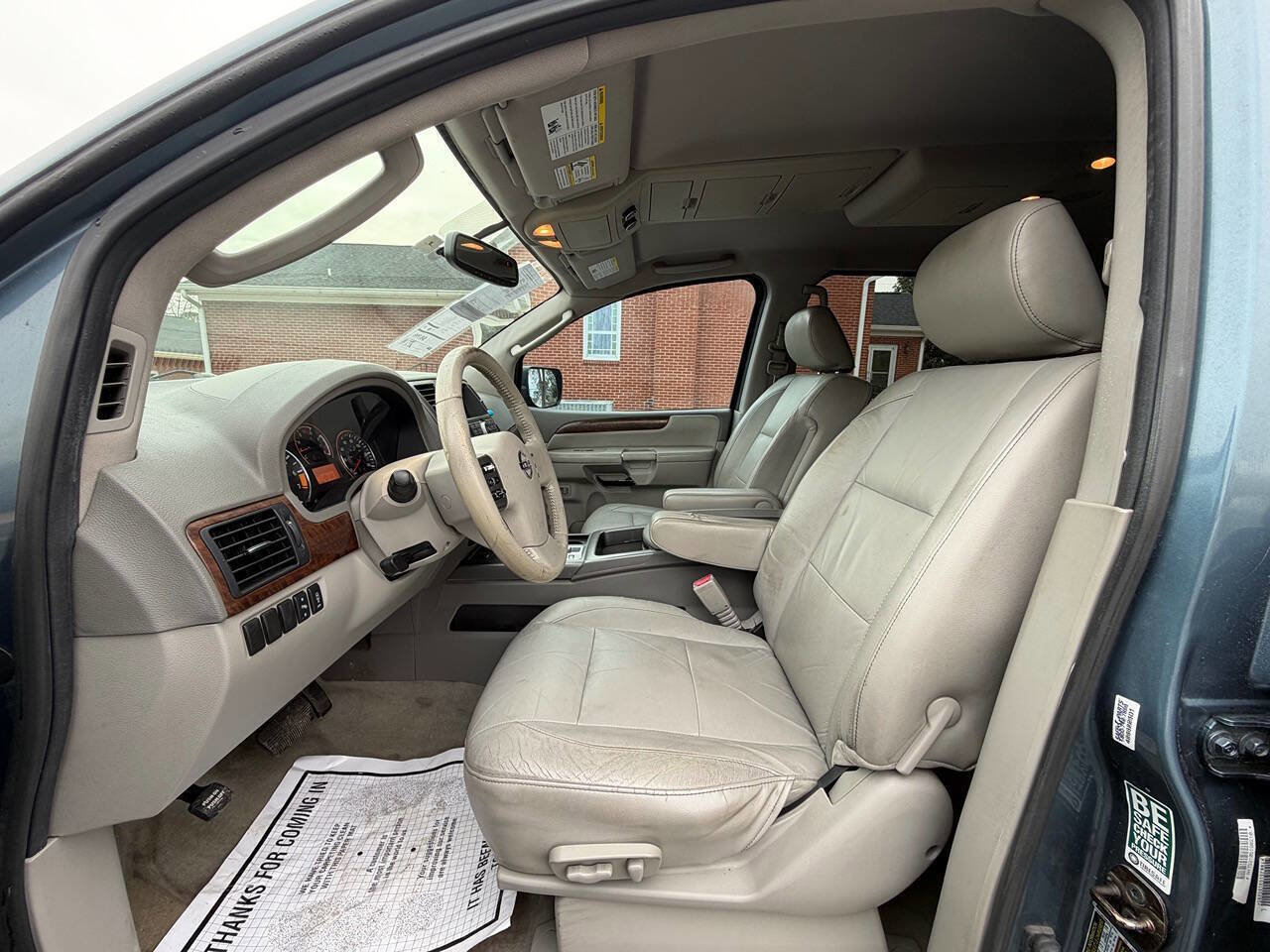 Used 2010 Nissan Armada Titanium RWD image 12