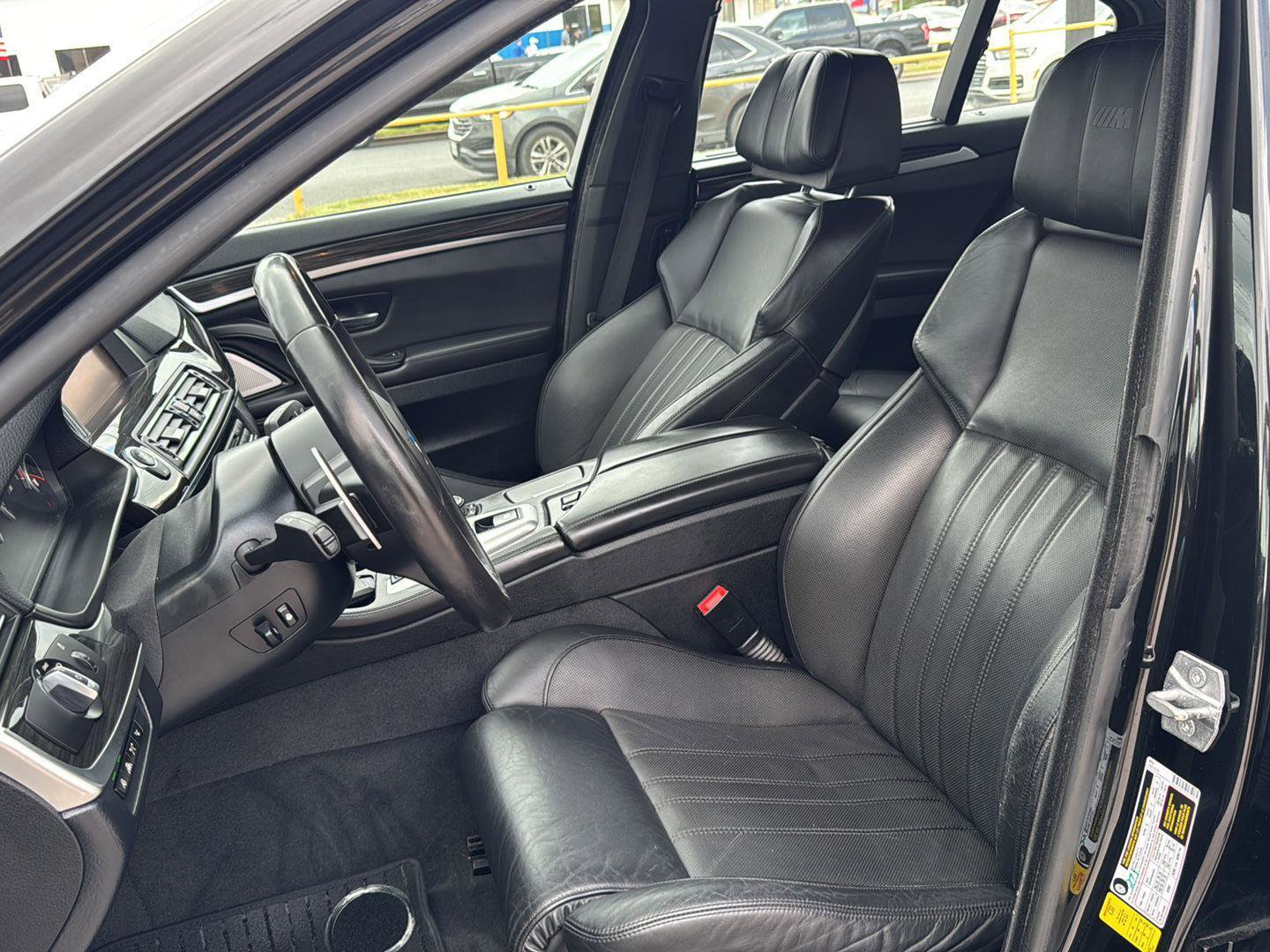 Used 2016 BMW M5 image 12