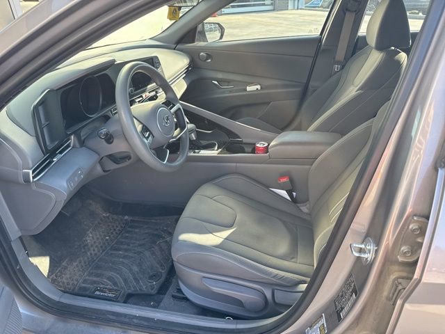 Used 2023 Hyundai Elantra Blue FWD image 18