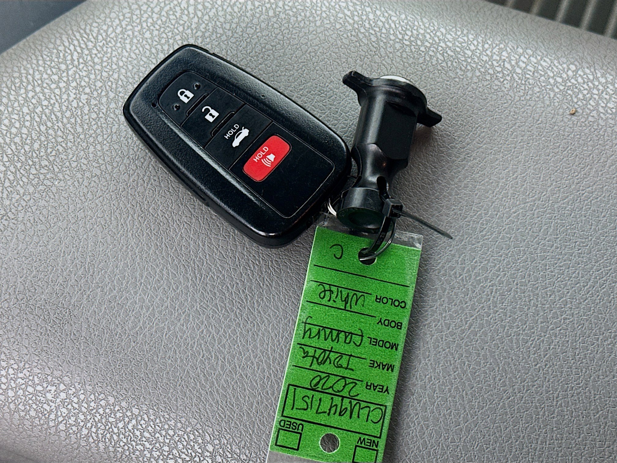 Used 2020 Toyota Camry SE w/ Convenience Package FWD image 24