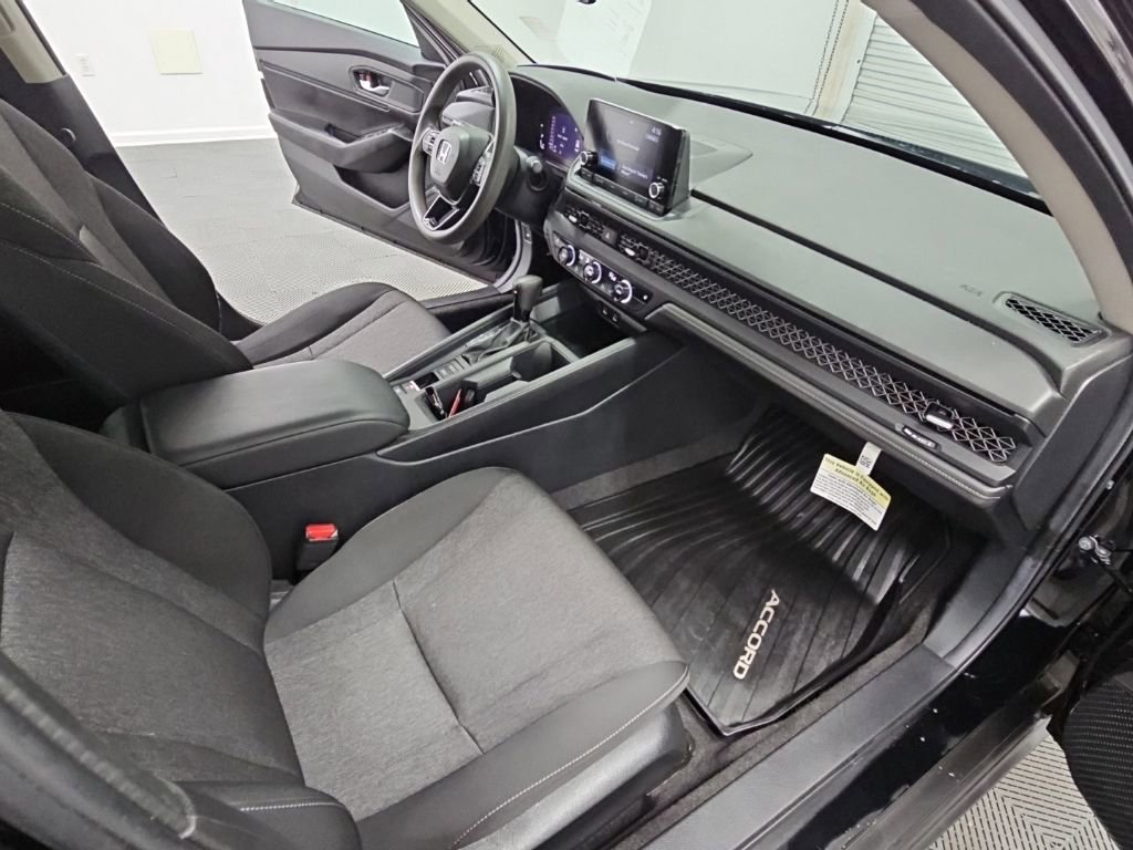 Used 2024 Honda Accord EX image 29