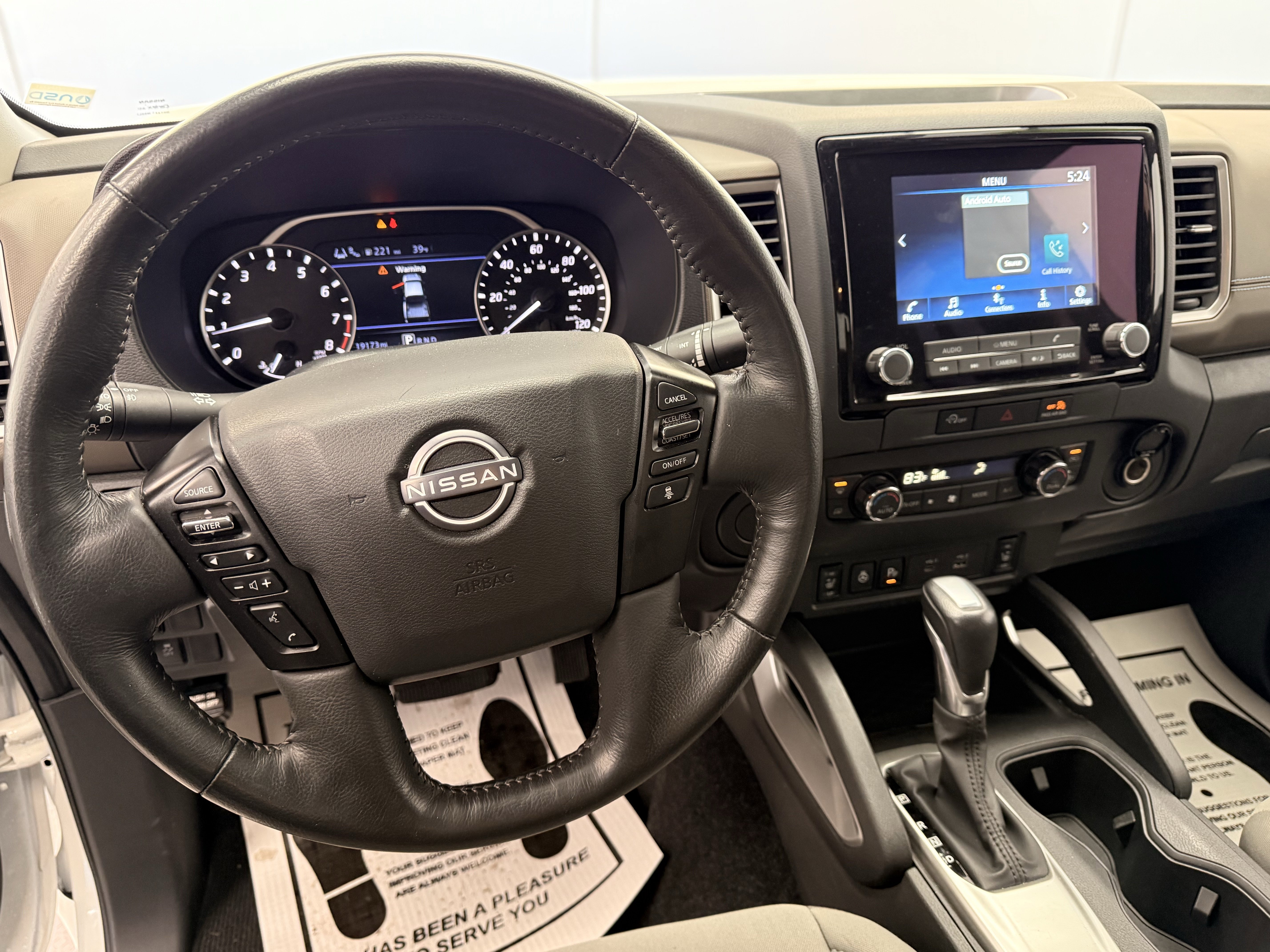 Used 2024 Nissan Frontier SV w/ SV Convenience Package image 9