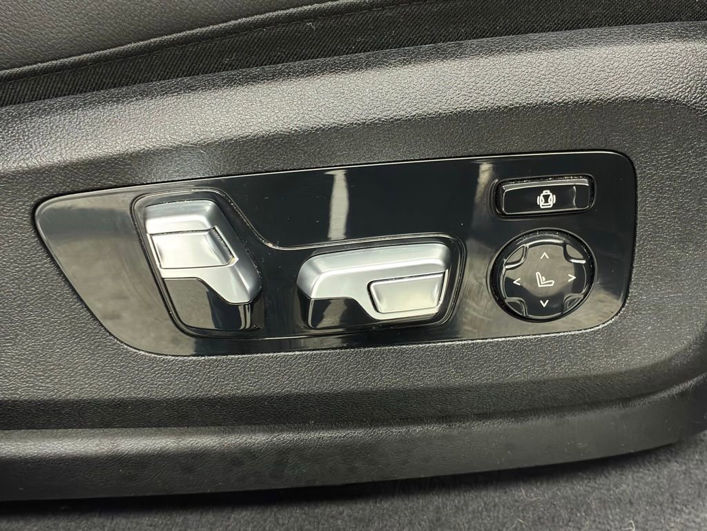 Used 2019 BMW X7 xDrive50i w/ Premium Package image 60