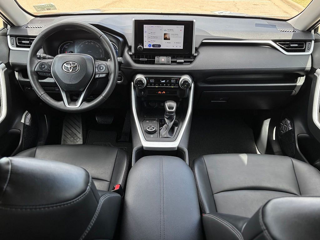 Certified 2023 Toyota RAV4 XLE Premium AWD/4WD image 9