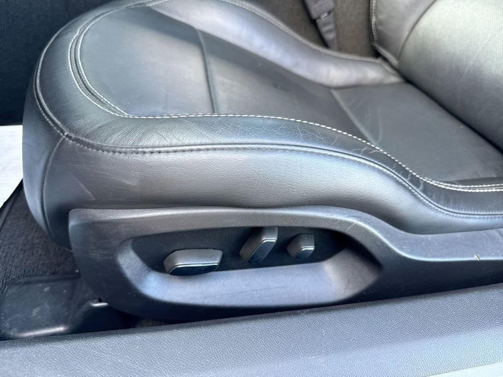 Used 2014 Chevrolet Corvette Stingray Coupe w/ 2LT Preferred Equipment Group image 12