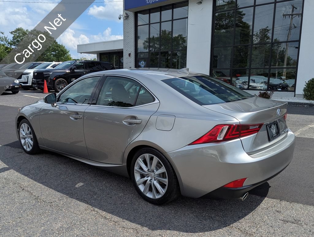 Used 2016 Lexus IS 300 AWD w/ Premium Package image 11