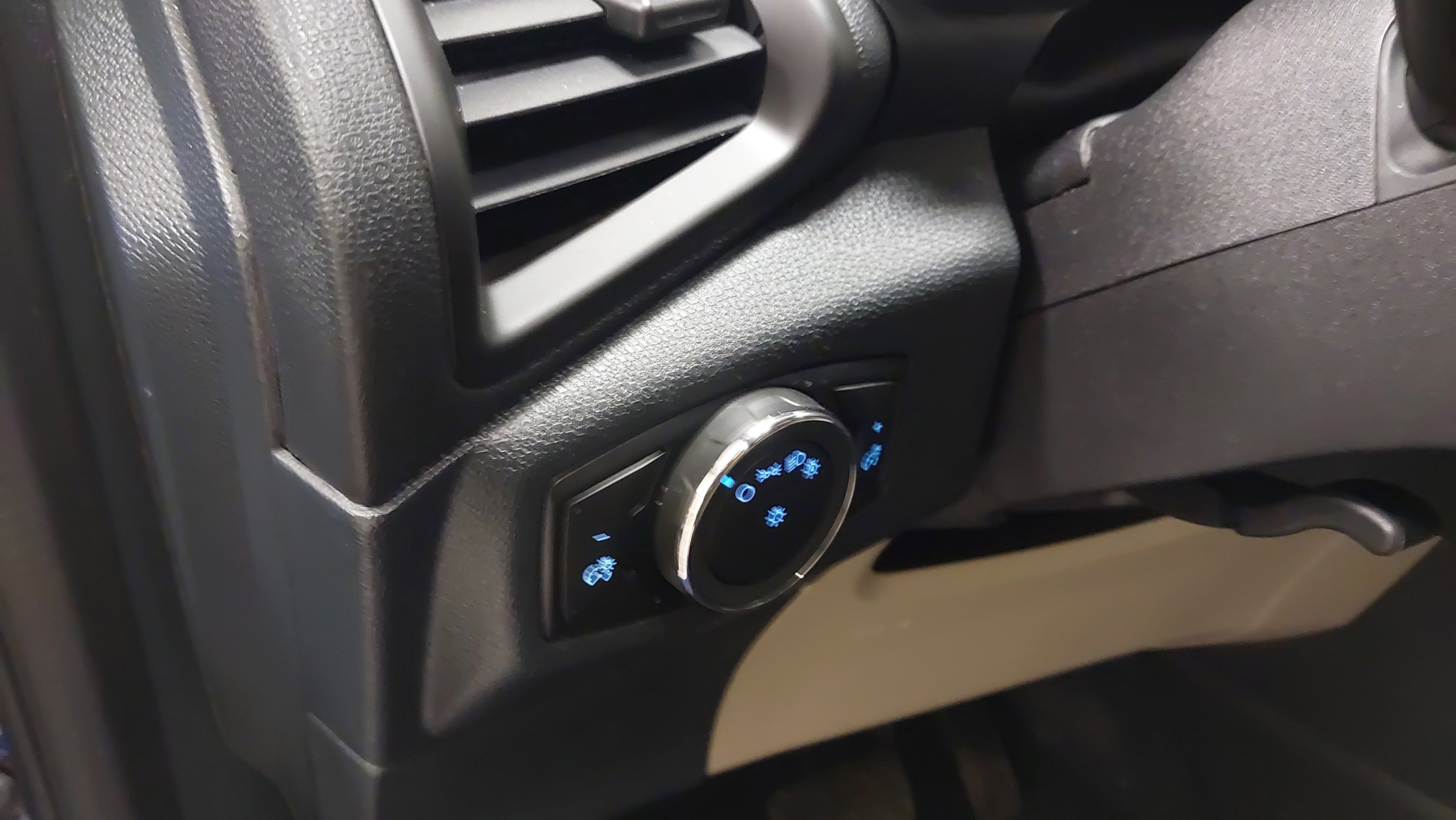 Used 2022 Ford EcoSport S image 23