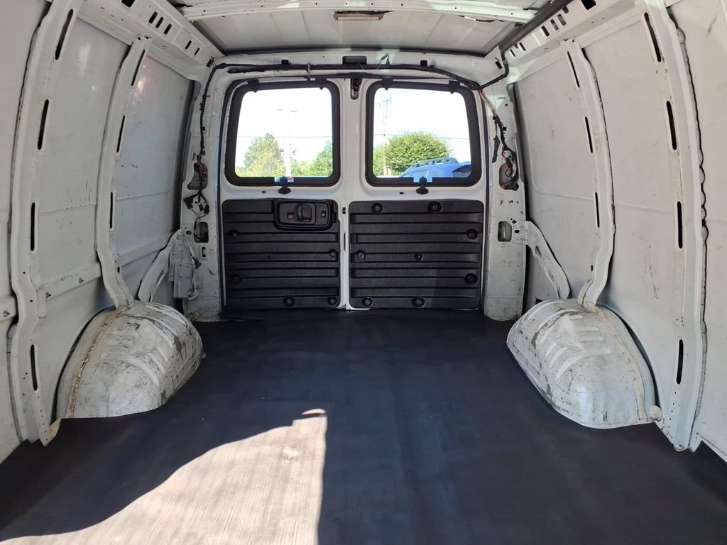 Used 2014 GMC Savana 2500 Extended RWD image 13