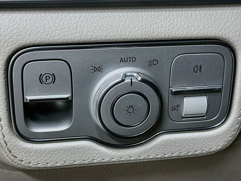 Certified 2026 Mercedes-Benz GLE 580 4MATIC image 11