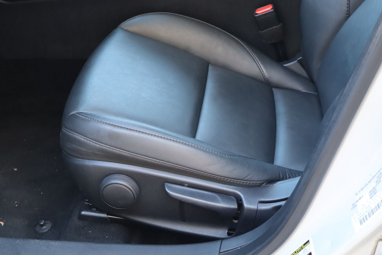 Used 2024 MAZDA MAZDA3 s FWD image 13