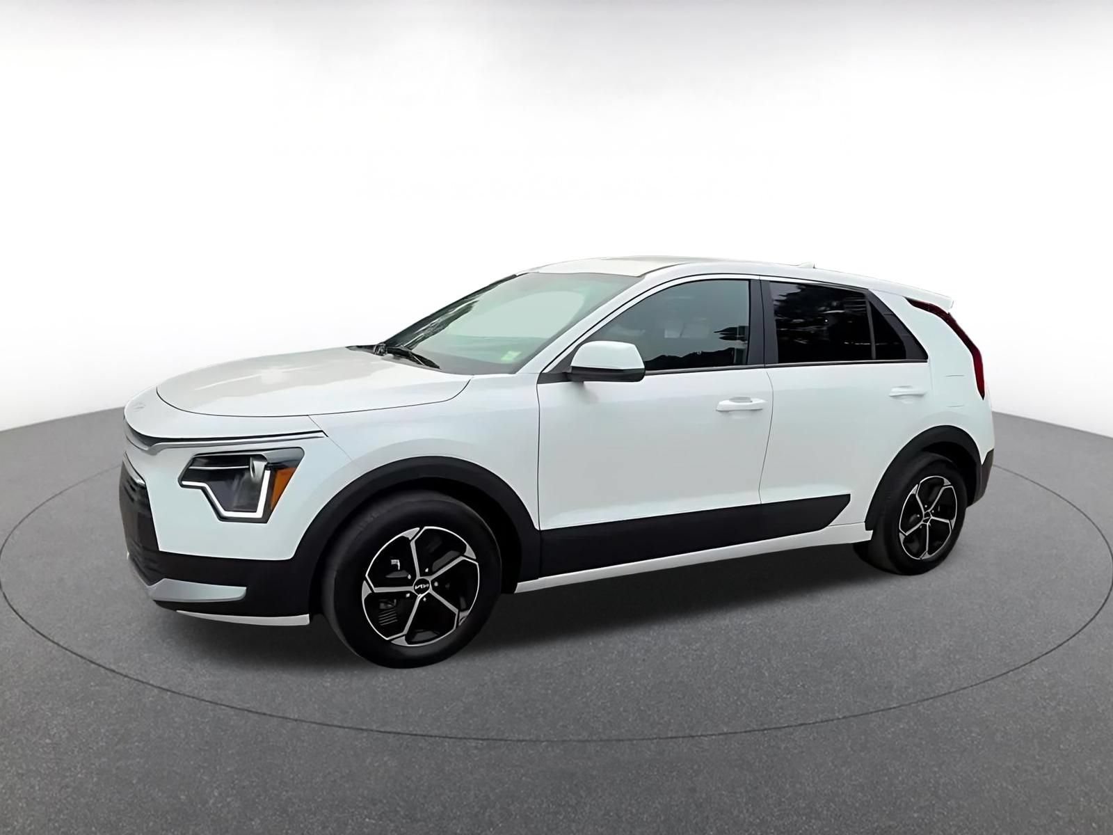 Used 2026 Kia Niro LX FWD image 8