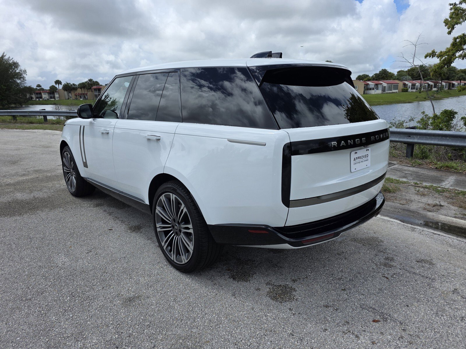 Certified 2024 Land Rover Range Rover SE AWD/4WD video 2