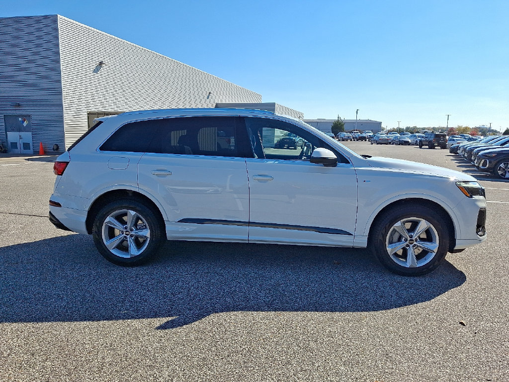 Certified 2026 Audi Q7 3.0T Premium AWD/4WD image 7