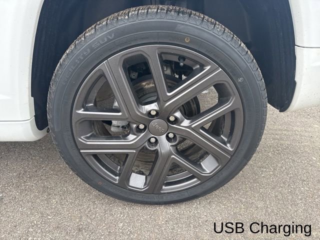 Used 2024 Jeep Compass Limited w/ High Altitude Package image 3