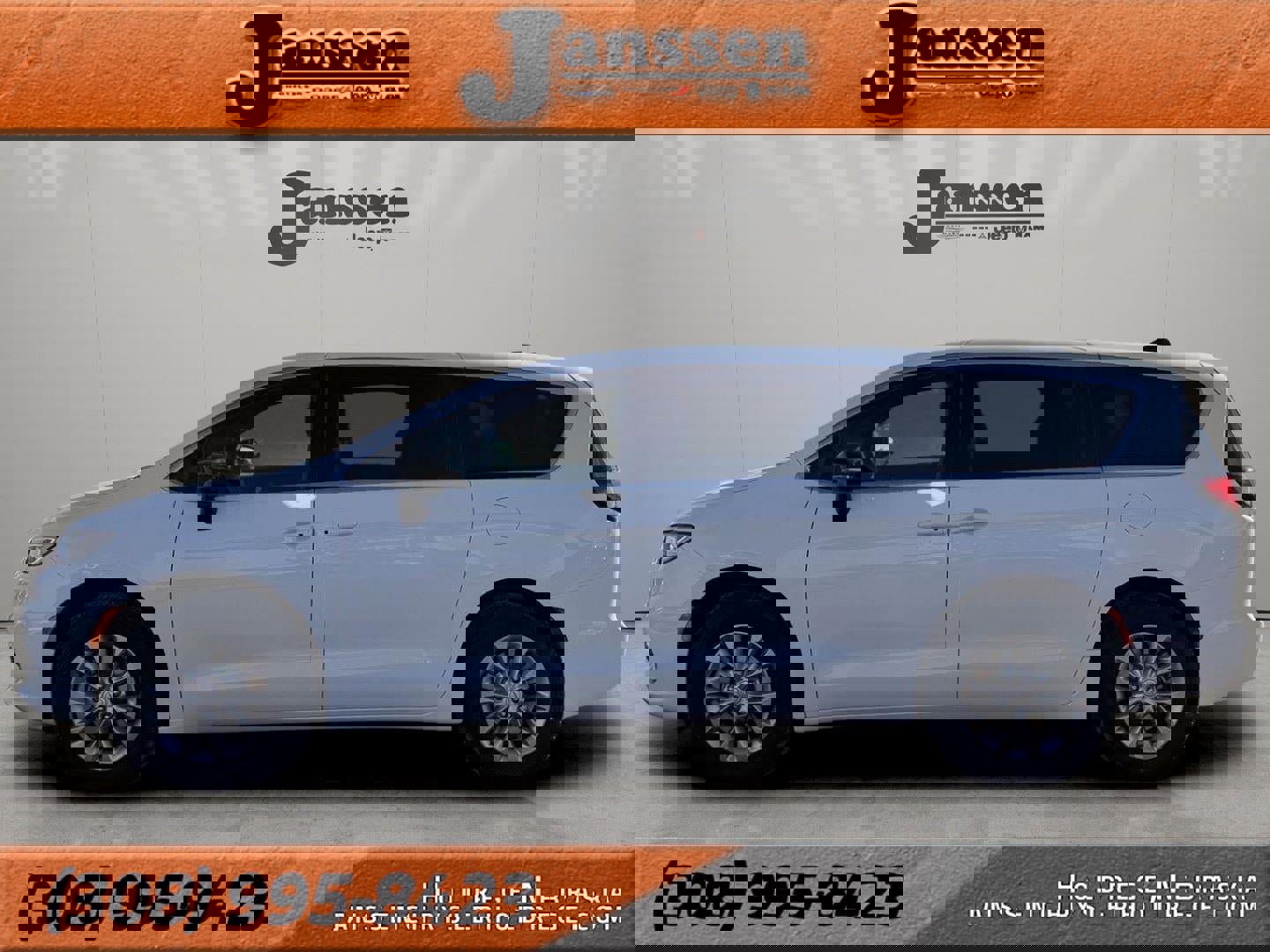 New 2026 Chrysler Pacifica Select