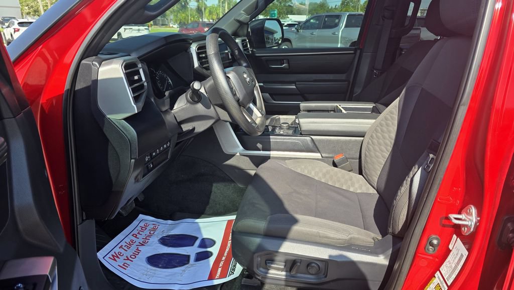 Used 2025 Toyota Tundra SR5 AWD/4WD image 15