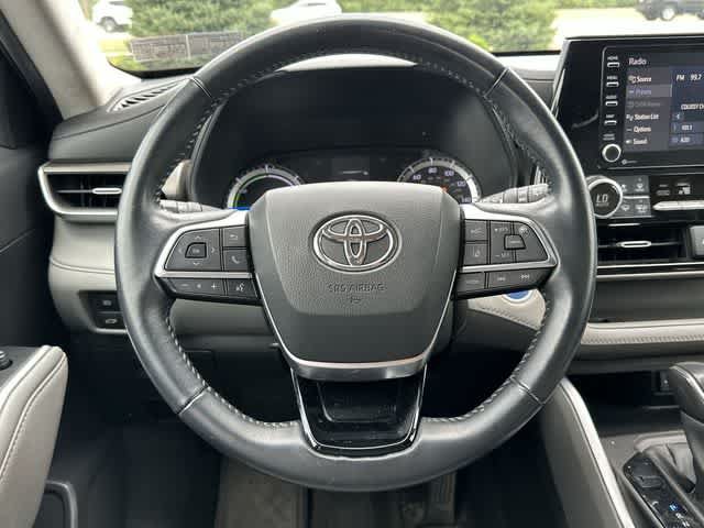 Used 2020 Toyota Highlander LE AWD/4WD image 7