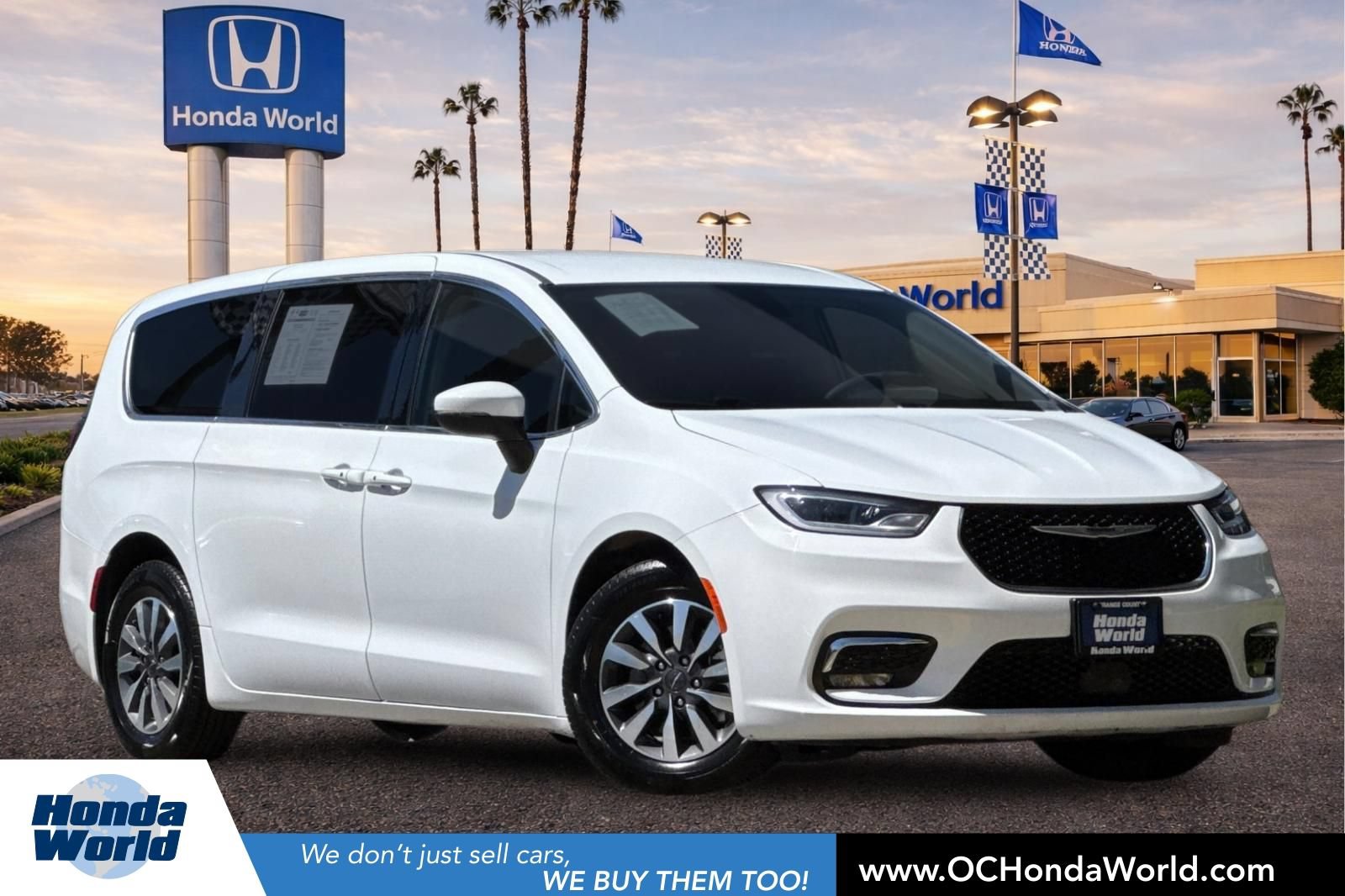 Used 2023 Chrysler Pacifica Touring-L