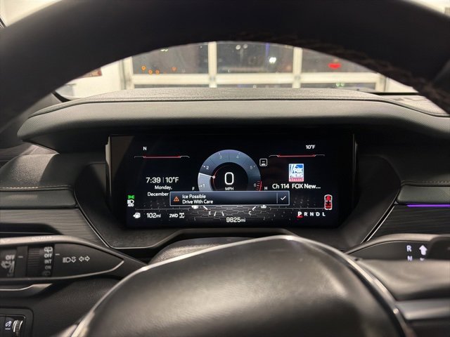 Used 2024 GMC Acadia AT4 image 34