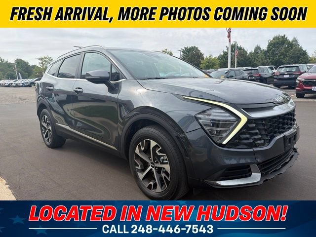 Used 2024 Kia Sportage EX AWD/4WD image 3